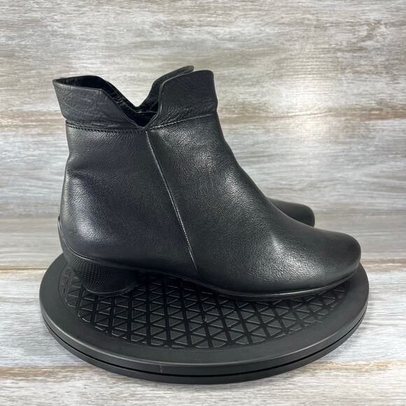 ECCO Women’s Sculpted Folded Black Leather Zip Up Ankle Boots Size EU 38 US 7 - Picture 3 of 9